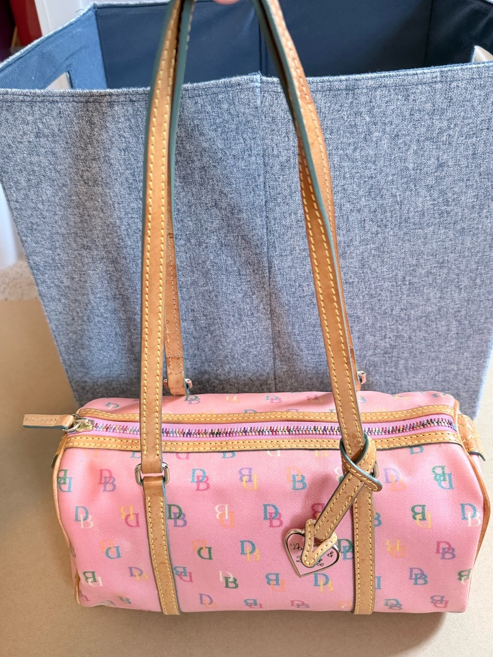 Y2K Dooney & Bourke Vintage Pink Barrel Bag with Heart Charm - Picture 2 of 11